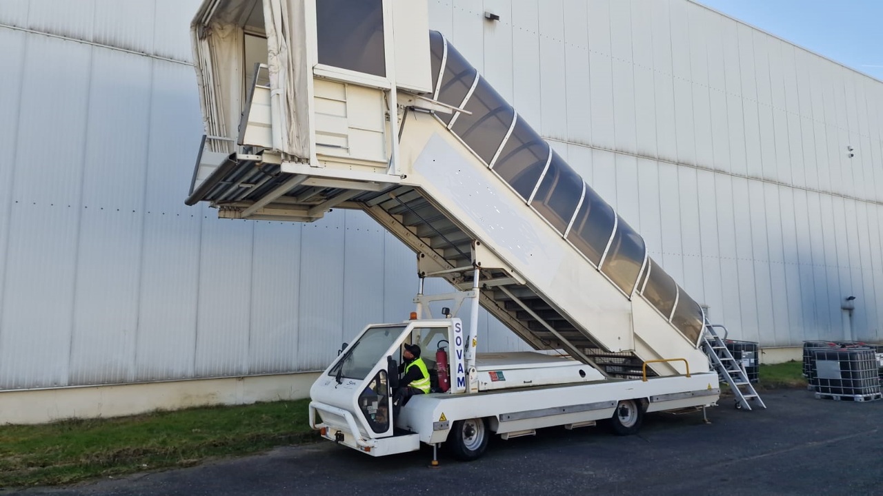 SOVAM Passenger Stairs 1.9 SPS - Pasažieru kāpnes: foto 1 SOVAM Passenger Stairs 1.9 SPS - Pasažieru kāpnes: foto 1