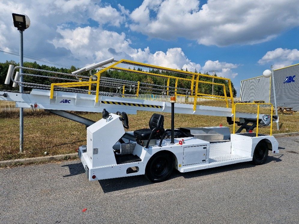 TLD Beltloader NBL - Lidmašīnas lentes konveijers: foto 4 TLD Beltloader NBL - Lidmašīnas lentes konveijers: foto 4