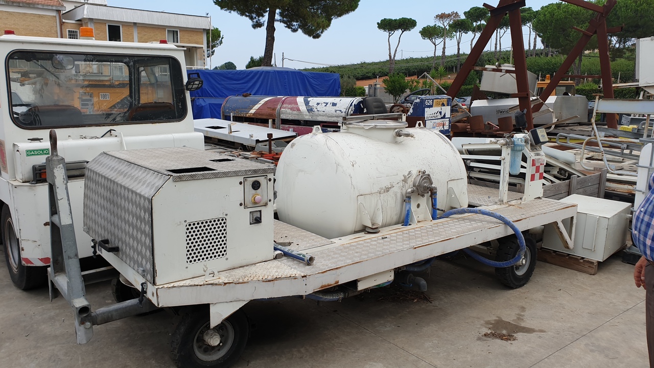 Waste Unit Aviogei VTT 737 - Tualešu apkalpošanas iekārta: foto 2 Waste Unit Aviogei VTT 737 - Tualešu apkalpošanas iekārta: foto 2