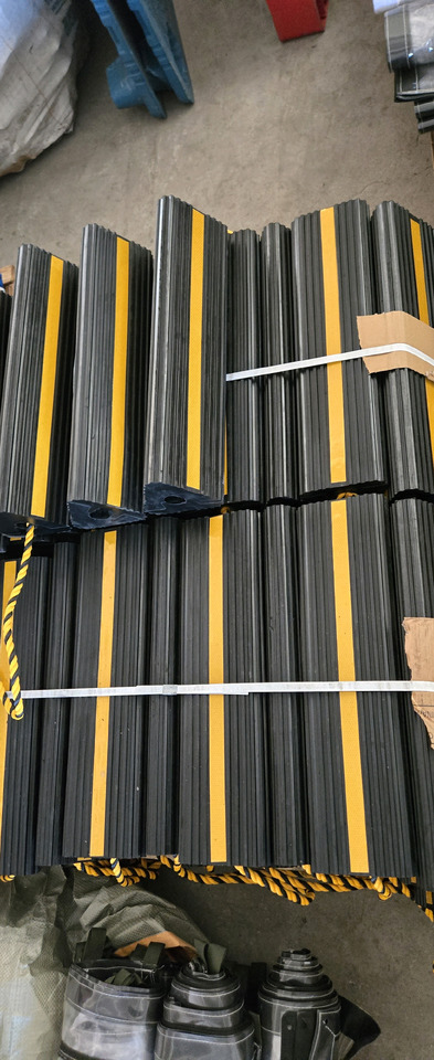 AirBusiness GSE aircraft shocks - Zemes apkalpošanas iekārtas: foto 4 AirBusiness GSE aircraft shocks - Zemes apkalpošanas iekārtas: foto 4