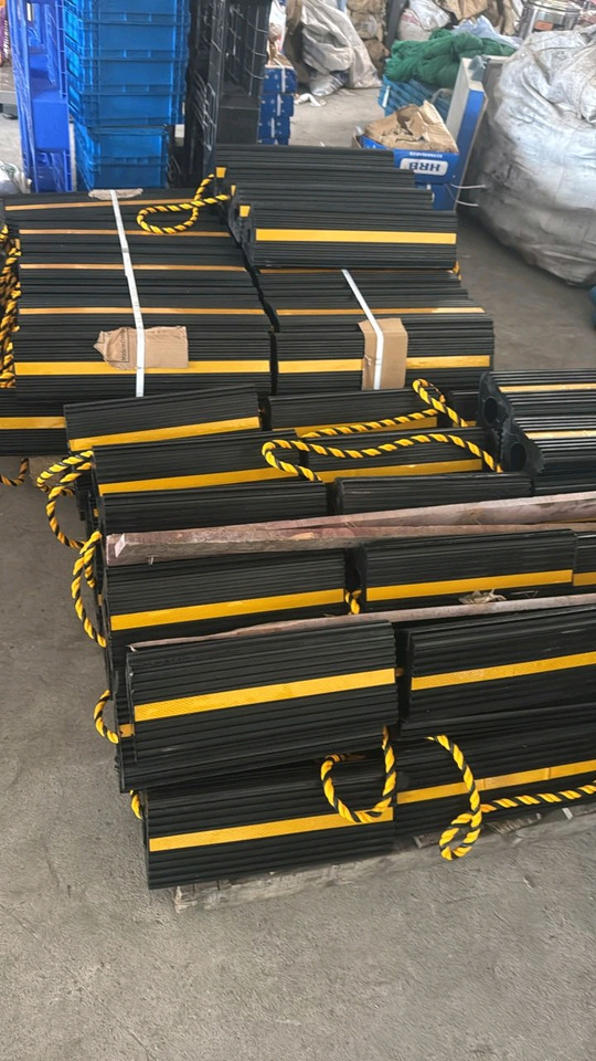 AirBusiness GSE aircraft shocks - Zemes apkalpošanas iekārtas: foto 1 AirBusiness GSE aircraft shocks - Zemes apkalpošanas iekārtas: foto 1