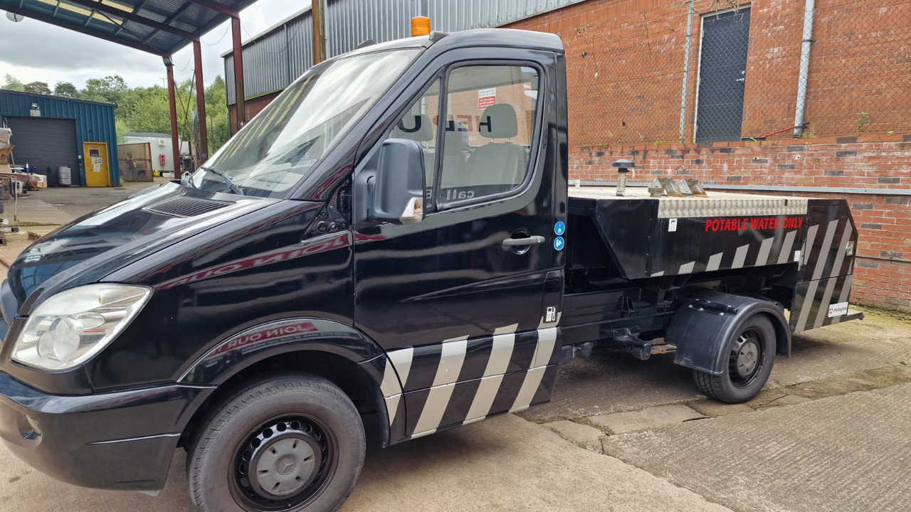 Mallaghan Water Truck WSU1000 - Zemes apkalpošanas iekārtas: foto 2 Mallaghan Water Truck WSU1000 - Zemes apkalpošanas iekārtas: foto 2