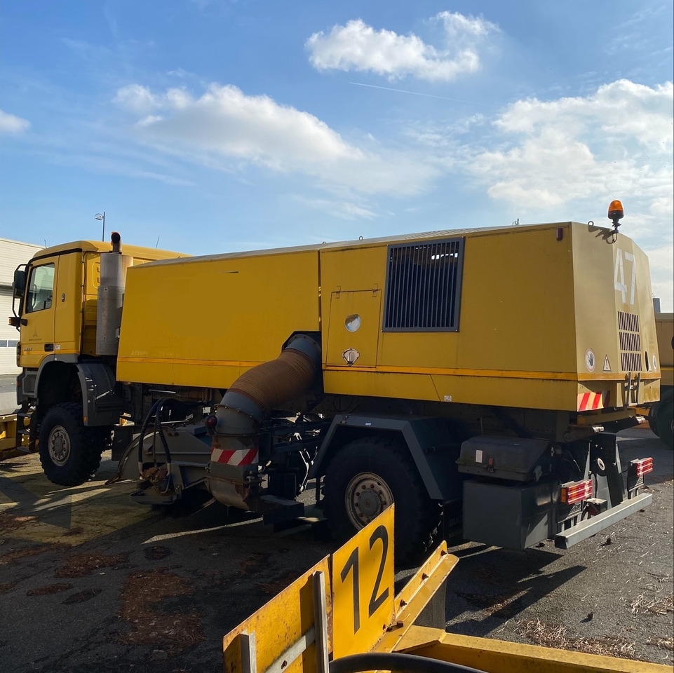 SnowBlower SCHORLING - Zemes apkalpošanas iekārtas: foto 3 SnowBlower SCHORLING - Zemes apkalpošanas iekārtas: foto 3