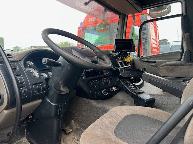 DAF CF 75.250 FAN75.250 CF 6X2 - Atkritumu vedējs: foto 5 DAF CF 75.250 FAN75.250 CF 6X2 - Atkritumu vedējs: foto 5