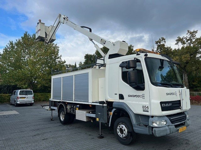 DAF LF 220 FA45.220 LF Taurus T300-16H - Autopacēlājs: foto 2 DAF LF 220 FA45.220 LF Taurus T300-16H - Autopacēlājs: foto 2