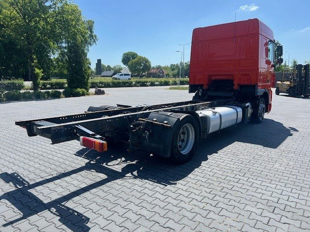 DAF XF 105.410 FA105.410 XF - Šasija kravas automašīna: foto 4 DAF XF 105.410 FA105.410 XF - Šasija kravas automašīna: foto 4