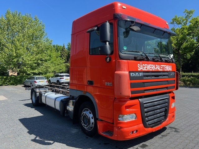 DAF XF 105.410 FA105.410 XF - Šasija kravas automašīna: foto 3 DAF XF 105.410 FA105.410 XF - Šasija kravas automašīna: foto 3
