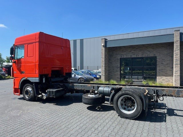 DAF XF 105.410 FA105.410 XF - Šasija kravas automašīna: foto 2 DAF XF 105.410 FA105.410 XF - Šasija kravas automašīna: foto 2