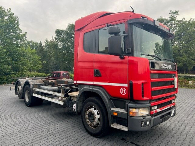 Scania R124-420 .420 6x2 - Šasija kravas automašīna: foto 2 Scania R124-420 .420 6x2 - Šasija kravas automašīna: foto 2