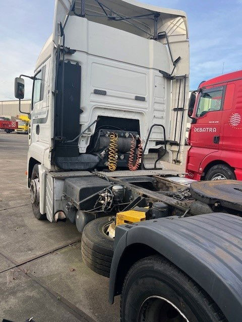 MAN TGA 18.360 TGA18.360 - Vilcējs: foto 4 MAN TGA 18.360 TGA18.360 - Vilcējs: foto 4