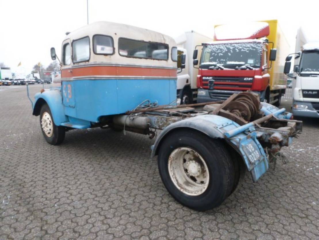 Volvo L485 L 485 - Vilcējs: foto 3 Volvo L485 L 485 - Vilcējs: foto 3