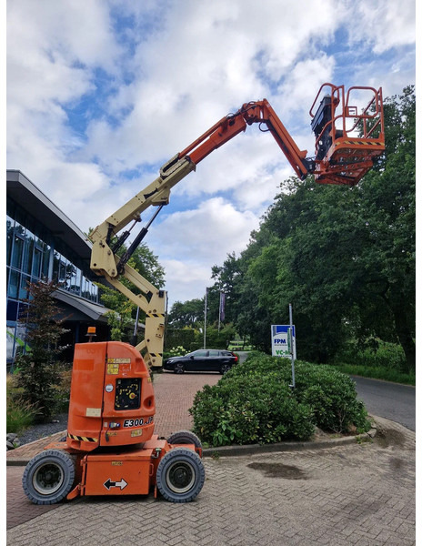 JLG E300AJP - Izlices pacēlājs: foto 3 JLG E300AJP - Izlices pacēlājs: foto 3