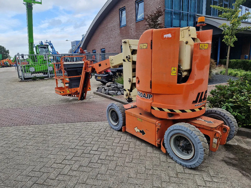 Izlices pacēlājs JLG E300AJP: foto 6