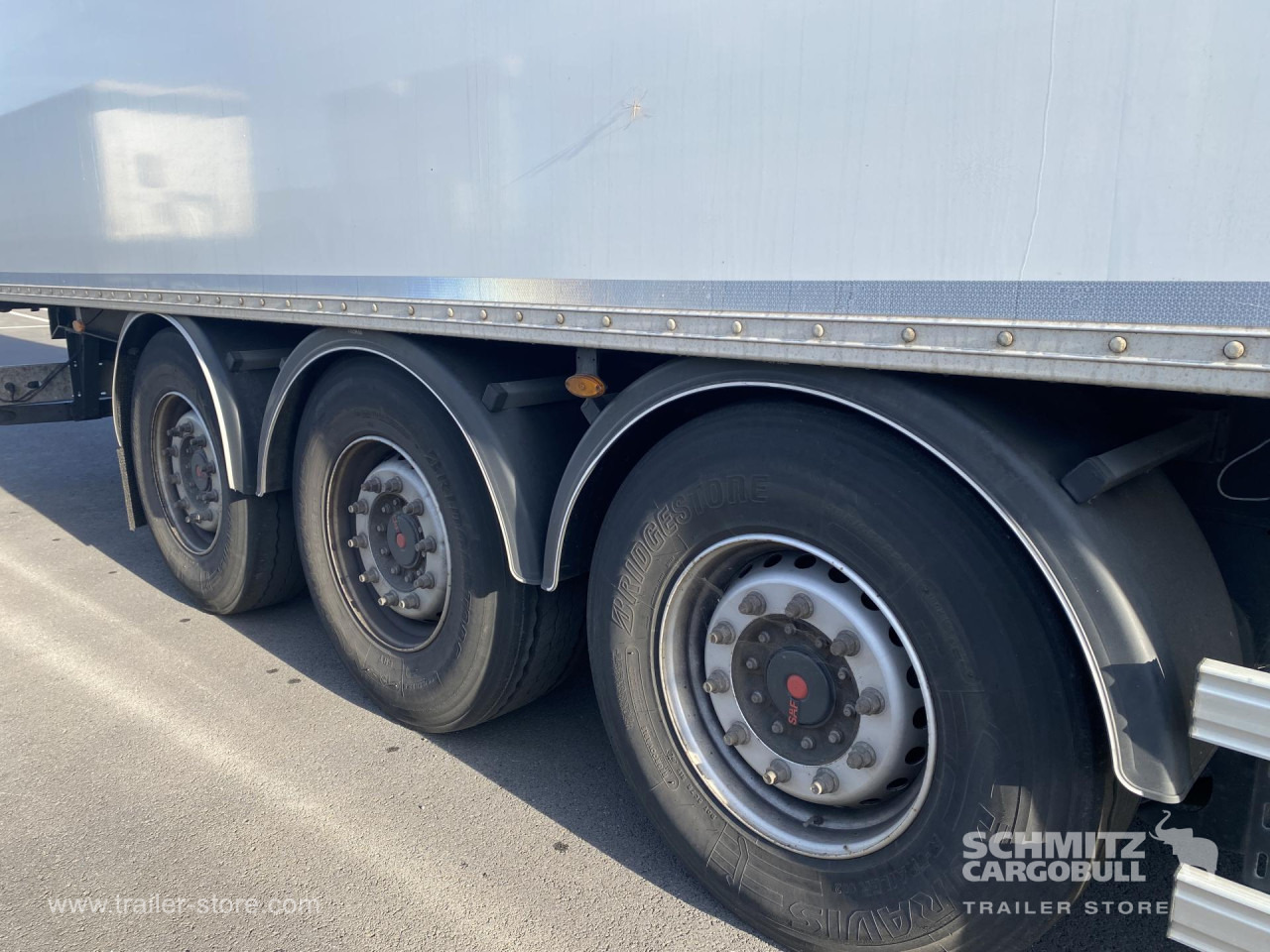 FRUEHAUF Dryfreight Standard - Puspiekabe slēgtā virsbūve: foto 2 FRUEHAUF Dryfreight Standard - Puspiekabe slēgtā virsbūve: foto 2