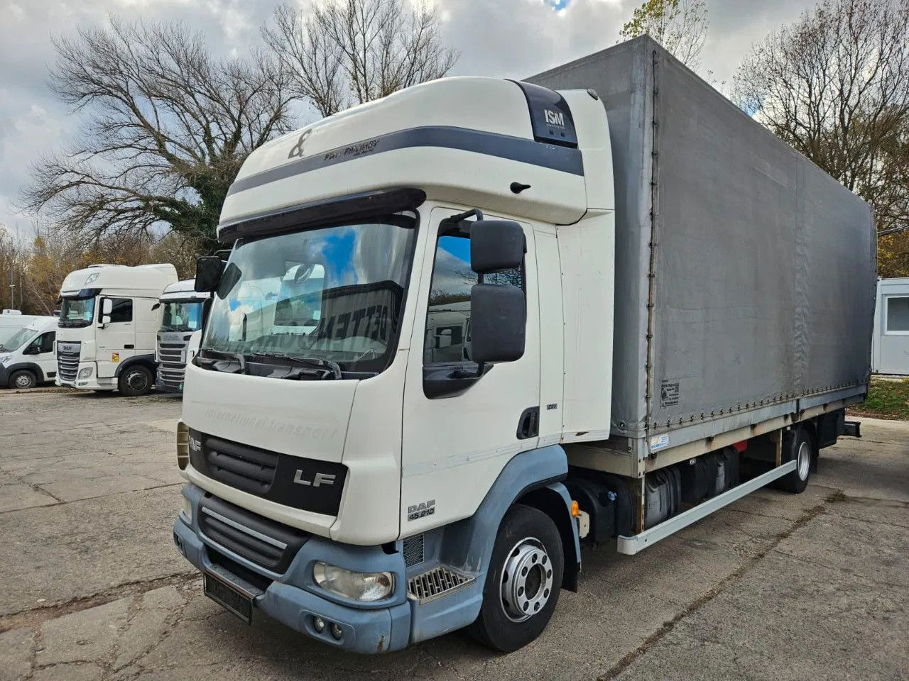 DAF LF 45.210 12t Euro5 EEV - Kravas automašīna ar tentu: foto 1 DAF LF 45.210 12t Euro5 EEV - Kravas automašīna ar tentu: foto 1