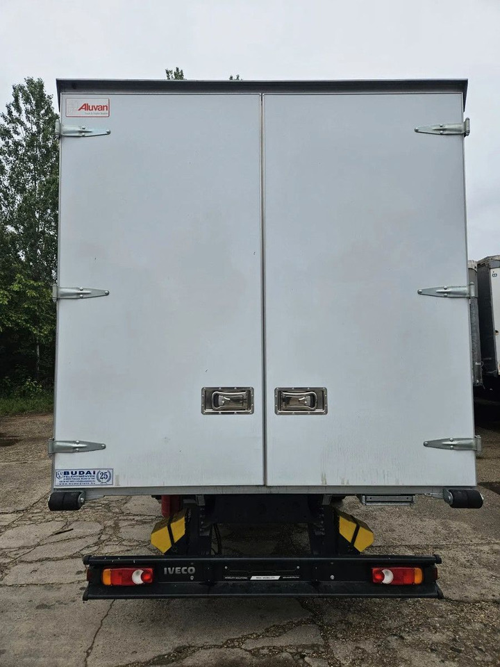 Iveco EuroCargo 120 - 210 BOX 12t Only 7554 km - Kravas automašīna ar slēgto virsbūvi: foto 5 Iveco EuroCargo 120 - 210 BOX 12t Only 7554 km - Kravas automašīna ar slēgto virsbūvi: foto 5