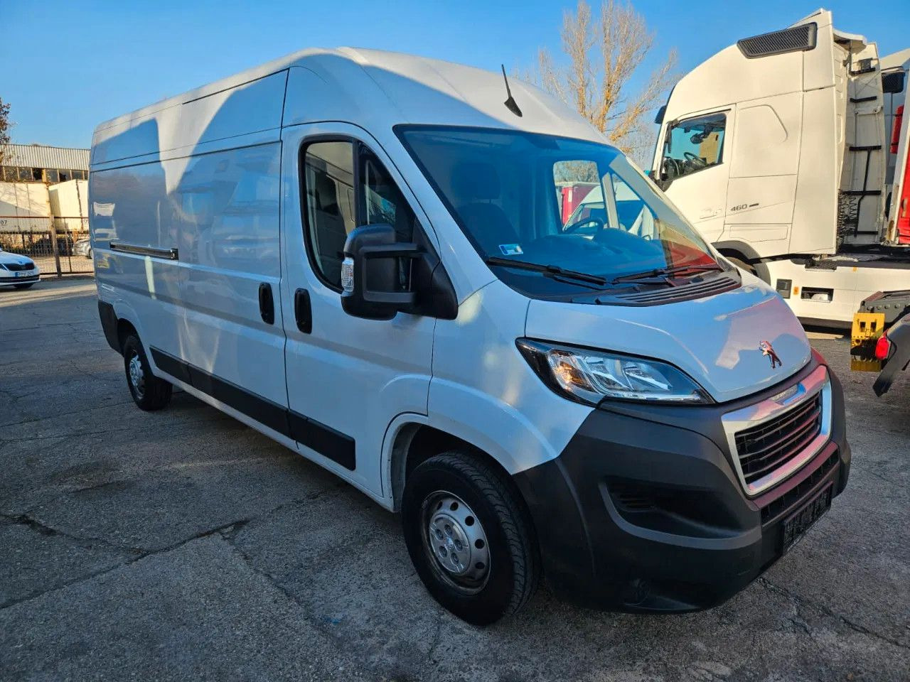 Peugeot Boxer Box 2.2 Premium FT 350 L3H2 Camera 2 units - Furgons ar slēgtā virsbūve: foto 2 Peugeot Boxer Box 2.2 Premium FT 350 L3H2 Camera 2 units - Furgons ar slēgtā virsbūve: foto 2