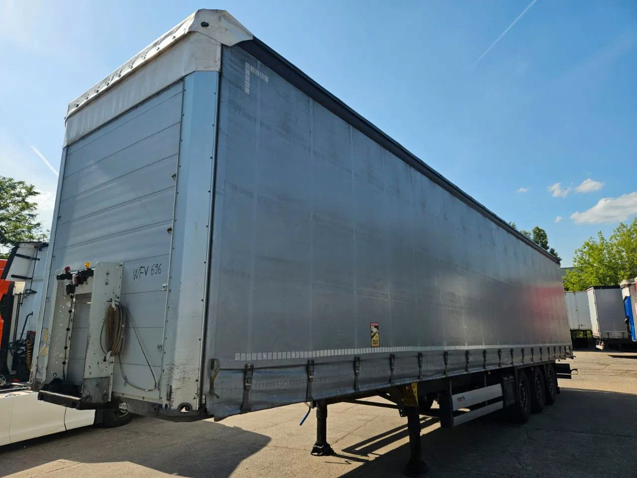 Schmitz Cargobull SCB S3T Standard 14 units! Lifting Axle A&C, XL - Tenta puspiekabe: foto 2 Schmitz Cargobull SCB S3T Standard 14 units! Lifting Axle A&C, XL - Tenta puspiekabe: foto 2