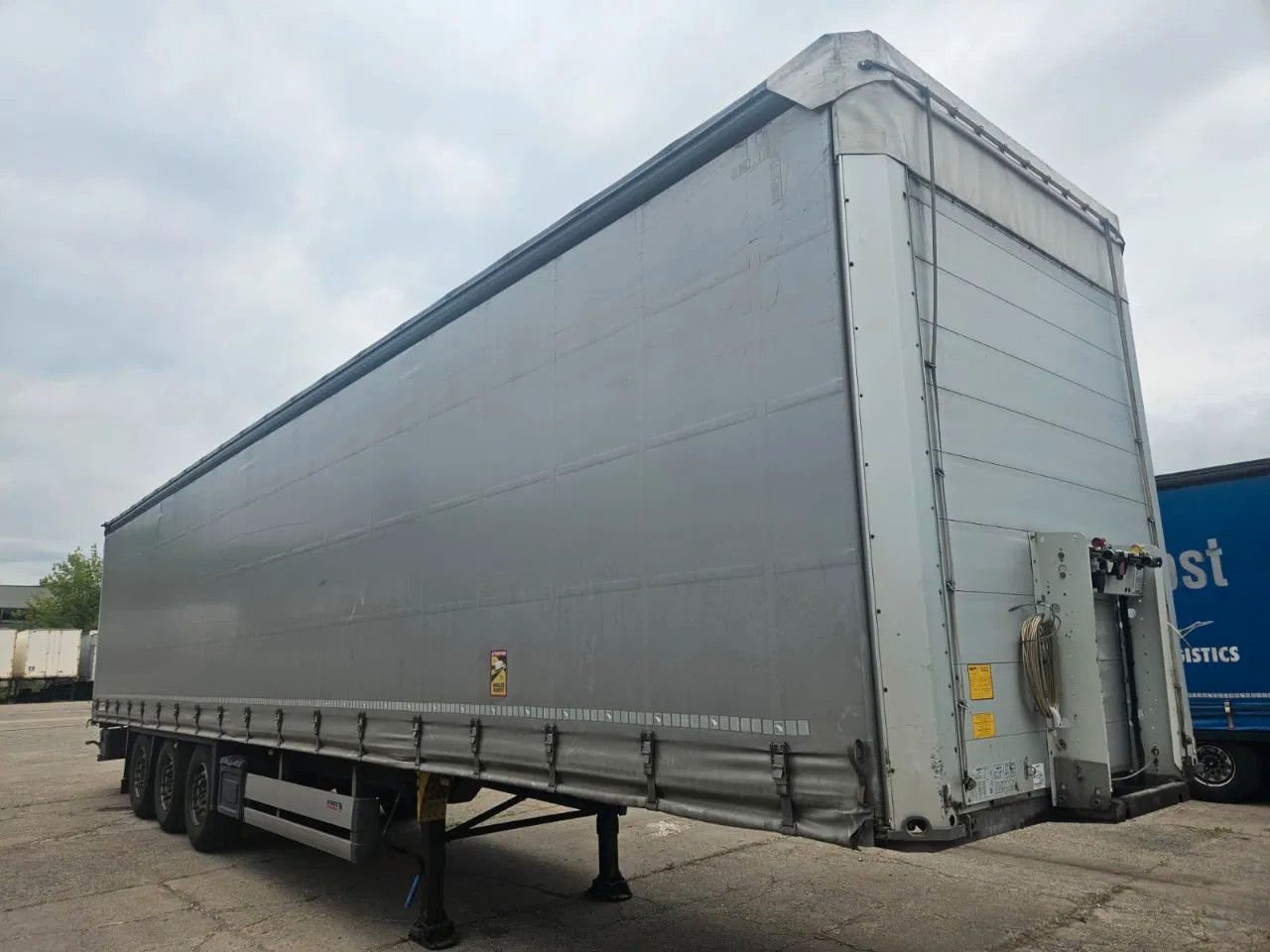 Schmitz Cargobull SCB S3T Standard 3 units! Lifting Axle A&C, XL C - Tenta puspiekabe: foto 1 Schmitz Cargobull SCB S3T Standard 3 units! Lifting Axle A&C, XL C - Tenta puspiekabe: foto 1