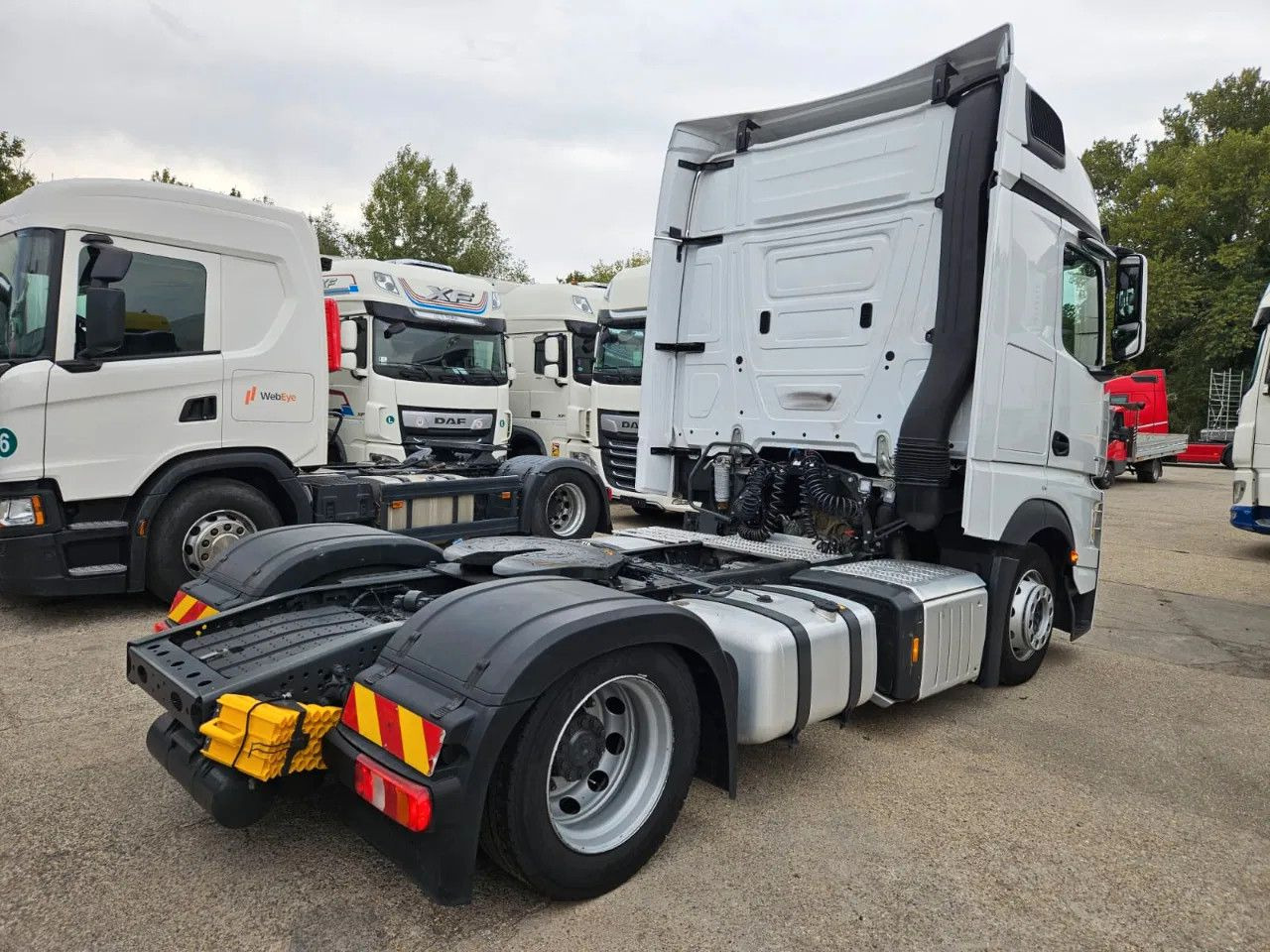 Mercedes-Benz Actros 1851 Mega, BigSpace, Standklima, 4 units - Vilcējs: foto 3 Mercedes-Benz Actros 1851 Mega, BigSpace, Standklima, 4 units - Vilcējs: foto 3
