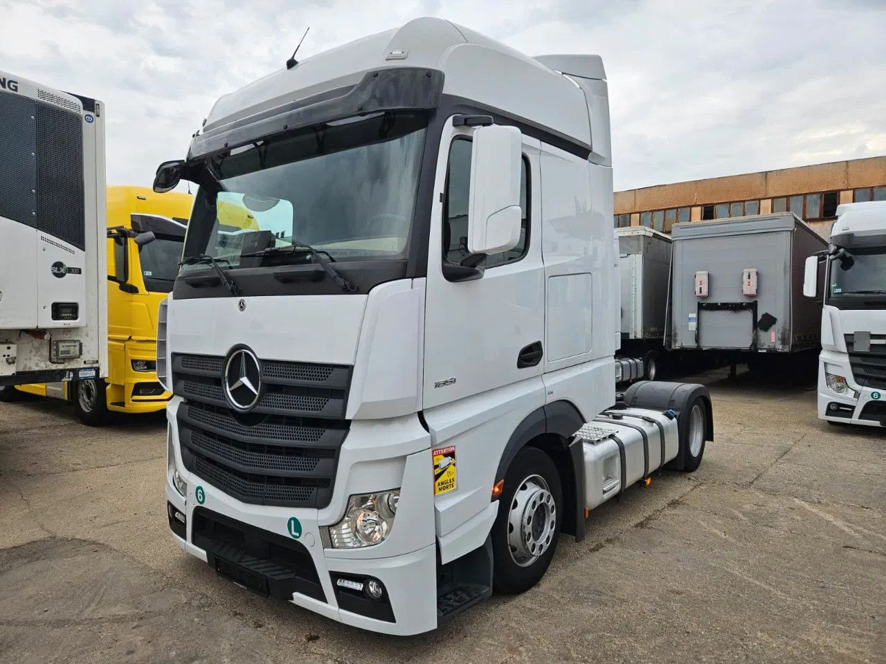 Mercedes-Benz Actros 1851 Mega, BigSpace, Standklima, 4 units - Vilcējs: foto 1 Mercedes-Benz Actros 1851 Mega, BigSpace, Standklima, 4 units - Vilcējs: foto 1