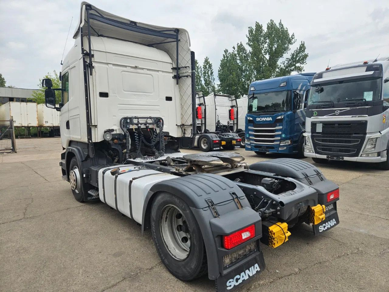 Scania R450 Hydraulics, HighLine, Standklima 2 units - Vilcējs: foto 4 Scania R450 Hydraulics, HighLine, Standklima 2 units - Vilcējs: foto 4