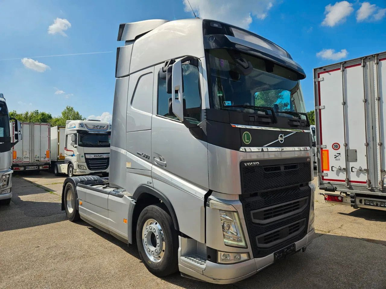 Volvo FH 500 Globe-Standard-Alloy W-ACC-DAS - Vilcējs: foto 2 Volvo FH 500 Globe-Standard-Alloy W-ACC-DAS - Vilcējs: foto 2