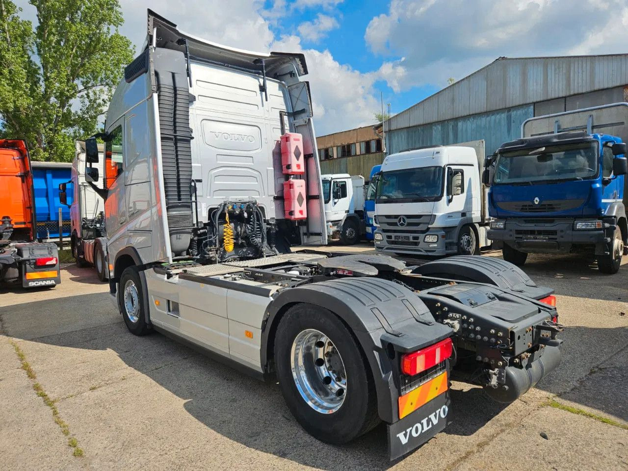 Volvo FH 500 Globe-Standard-Alloy W-ACC-DAS - Vilcējs: foto 4 Volvo FH 500 Globe-Standard-Alloy W-ACC-DAS - Vilcējs: foto 4