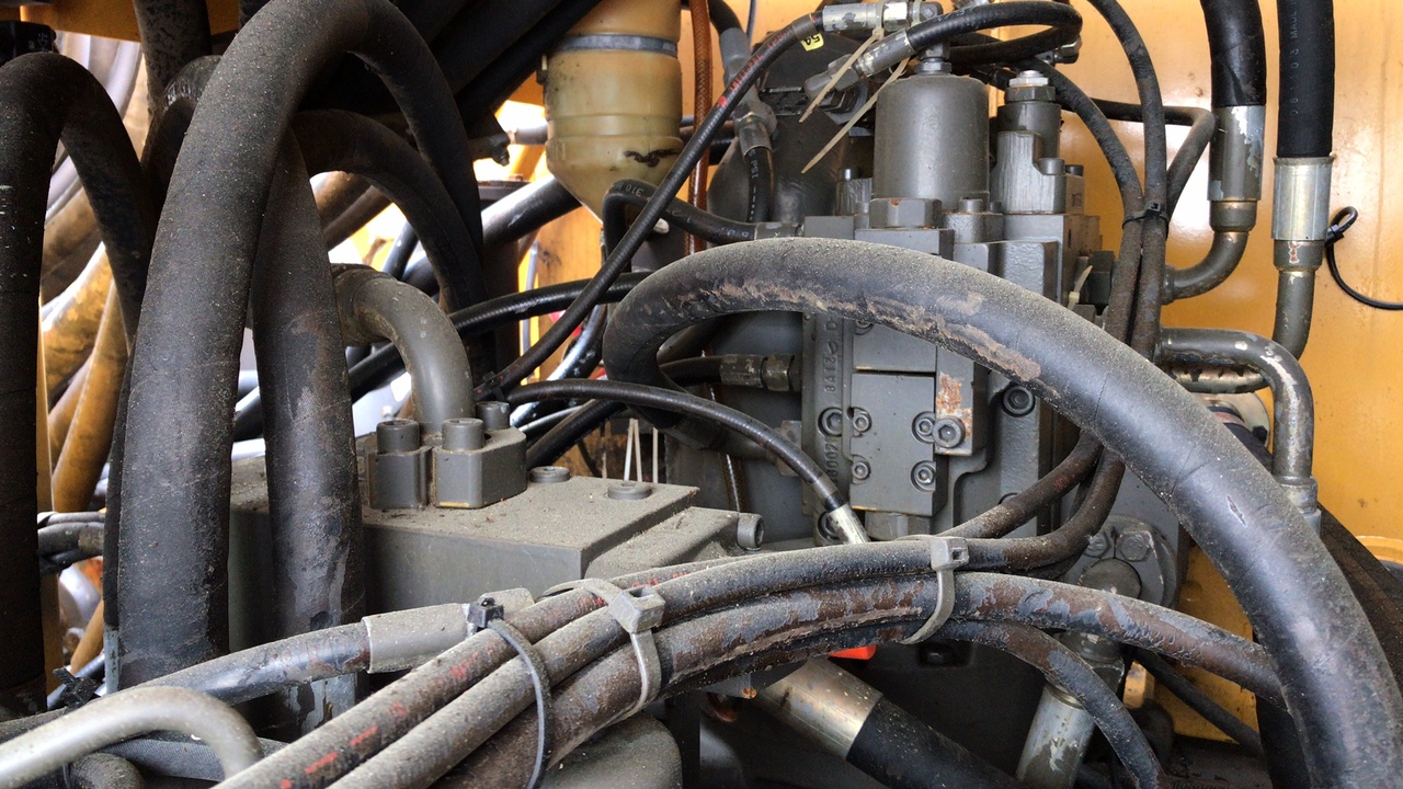 ATLAS 1604 K ZW Zwei- Wege-Bagger - Riteņu ekskavators: foto 5 ATLAS 1604 K ZW Zwei- Wege-Bagger - Riteņu ekskavators: foto 5