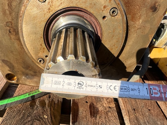 CATERPILLAR - Hidrauliskais sūknis - Kāpurķēžu ekskavators: foto 4 CATERPILLAR - Hidrauliskais sūknis - Kāpurķēžu ekskavators: foto 4