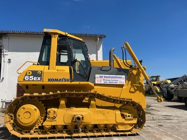 KOMATSU D65EX12 mit Ripperventil - Buldozers: foto 1 KOMATSU D65EX12 mit Ripperventil - Buldozers: foto 1