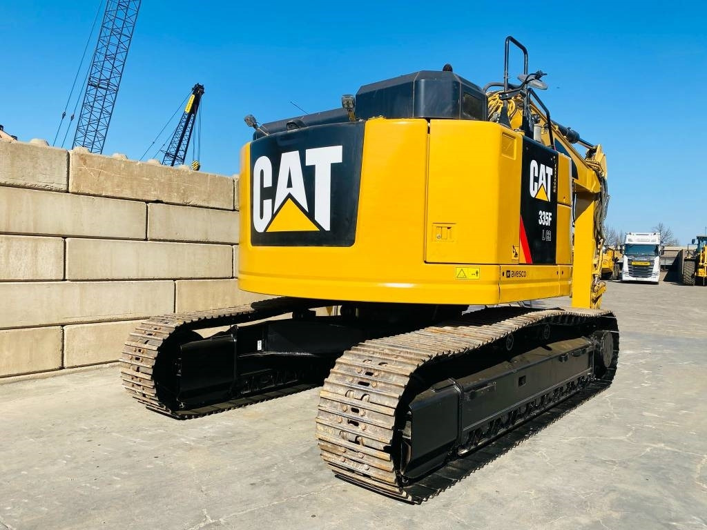 CAT 335 F L CR - Kāpurķēžu ekskavators: foto 5 CAT 335 F L CR - Kāpurķēžu ekskavators: foto 5