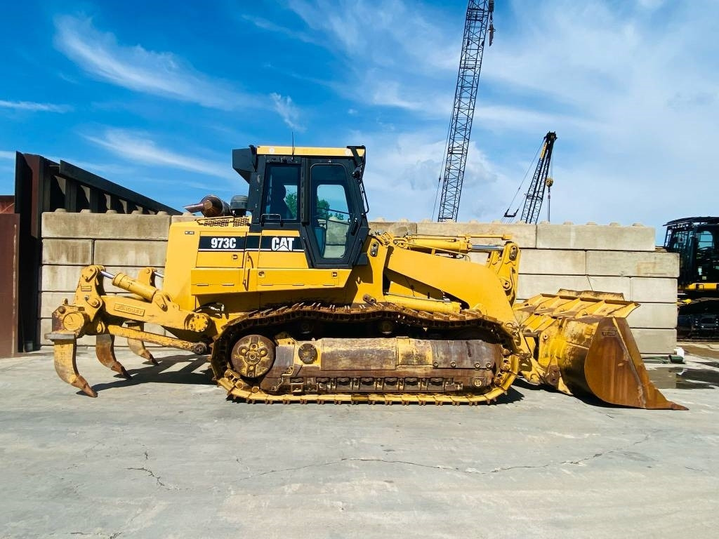 CAT 973 C - Kāpurķēžu iekrāvējs: foto 2 CAT 973 C - Kāpurķēžu iekrāvējs: foto 2