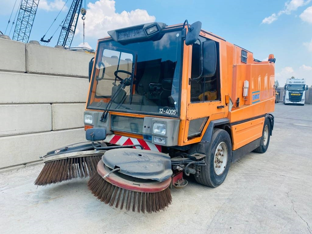 Schmidt metro 500 tx - Ielu tīrīšanas mašīna: foto 3 Schmidt metro 500 tx - Ielu tīrīšanas mašīna: foto 3