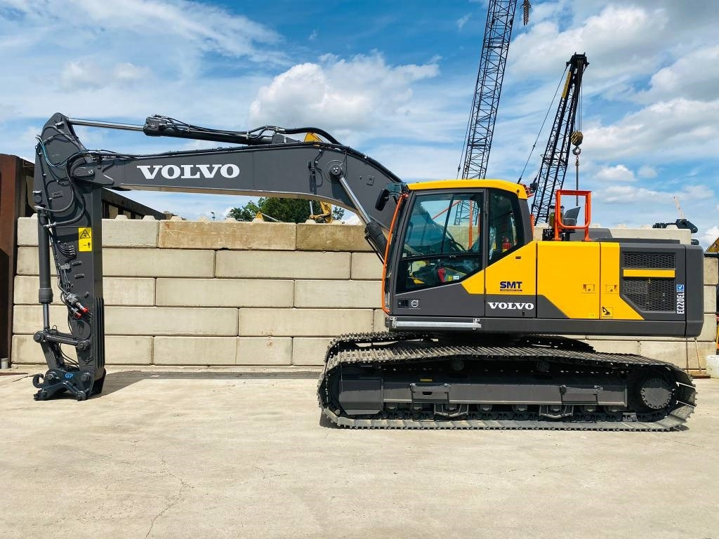 Volvo ec220el - Kāpurķēžu ekskavators: foto 1 Volvo ec220el - Kāpurķēžu ekskavators: foto 1