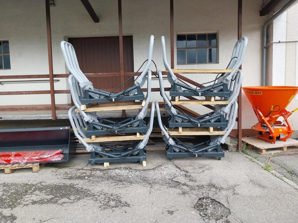 Aktion!! Ballenzange Rundbellenzange Silozange Frontlader Euro - Satvērējs: foto 1 Aktion!! Ballenzange Rundbellenzange Silozange Frontlader Euro - Satvērējs: foto 1