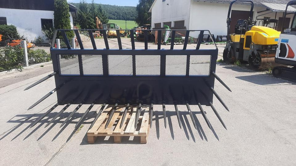 GRÜNGUTGABEL Silogabel Silagegabel Maisschild Dunggabel - Lopbarības sagatavošanas tehnika: foto 1 GRÜNGUTGABEL Silogabel Silagegabel Maisschild Dunggabel - Lopbarības sagatavošanas tehnika: foto 1