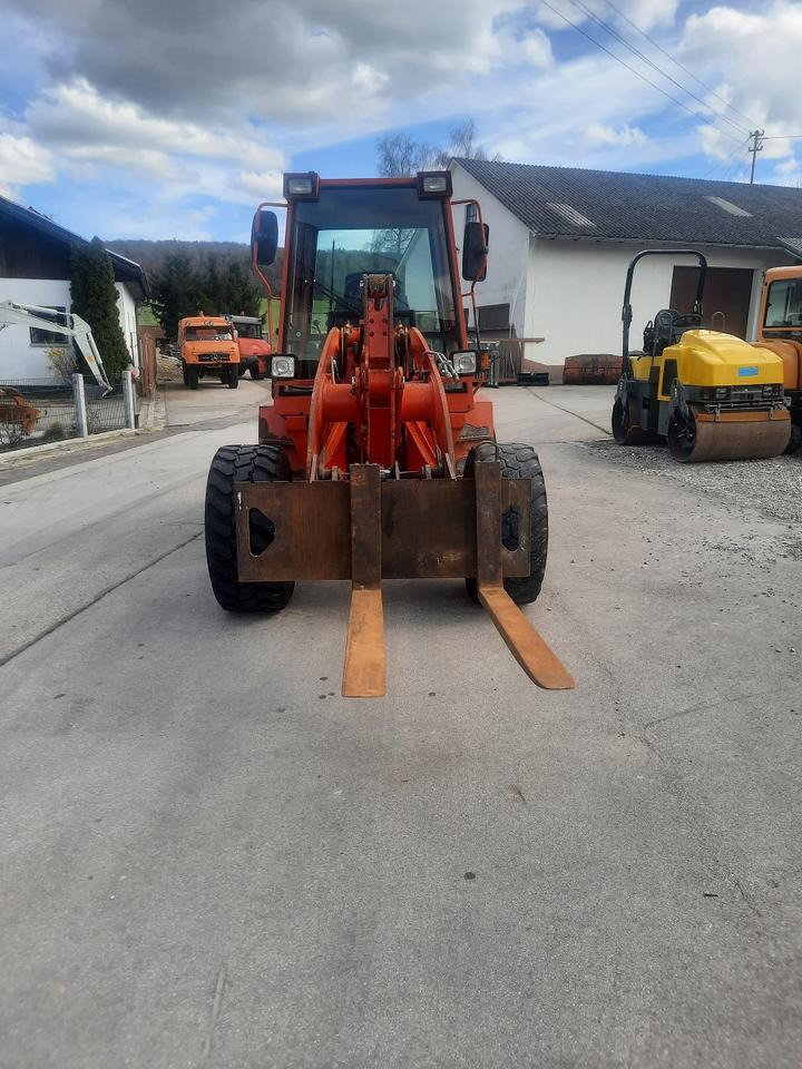 Radlader Hanomag 15F Hofschlepper Lader Schaufellader Hoflader - Riteņu iekrāvējs: foto 2 Radlader Hanomag 15F Hofschlepper Lader Schaufellader Hoflader - Riteņu iekrāvējs: foto 2