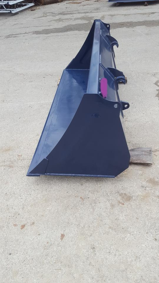 Schaufel 2,2m Euro Schlepper Frontladerschaufel Hoflader Weideman - Iekrāvēja kauss: foto 2 Schaufel 2,2m Euro Schlepper Frontladerschaufel Hoflader Weideman - Iekrāvēja kauss: foto 2