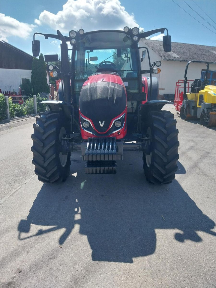 Valtra A 85 - Traktors: foto 2 Valtra A 85 - Traktors: foto 2