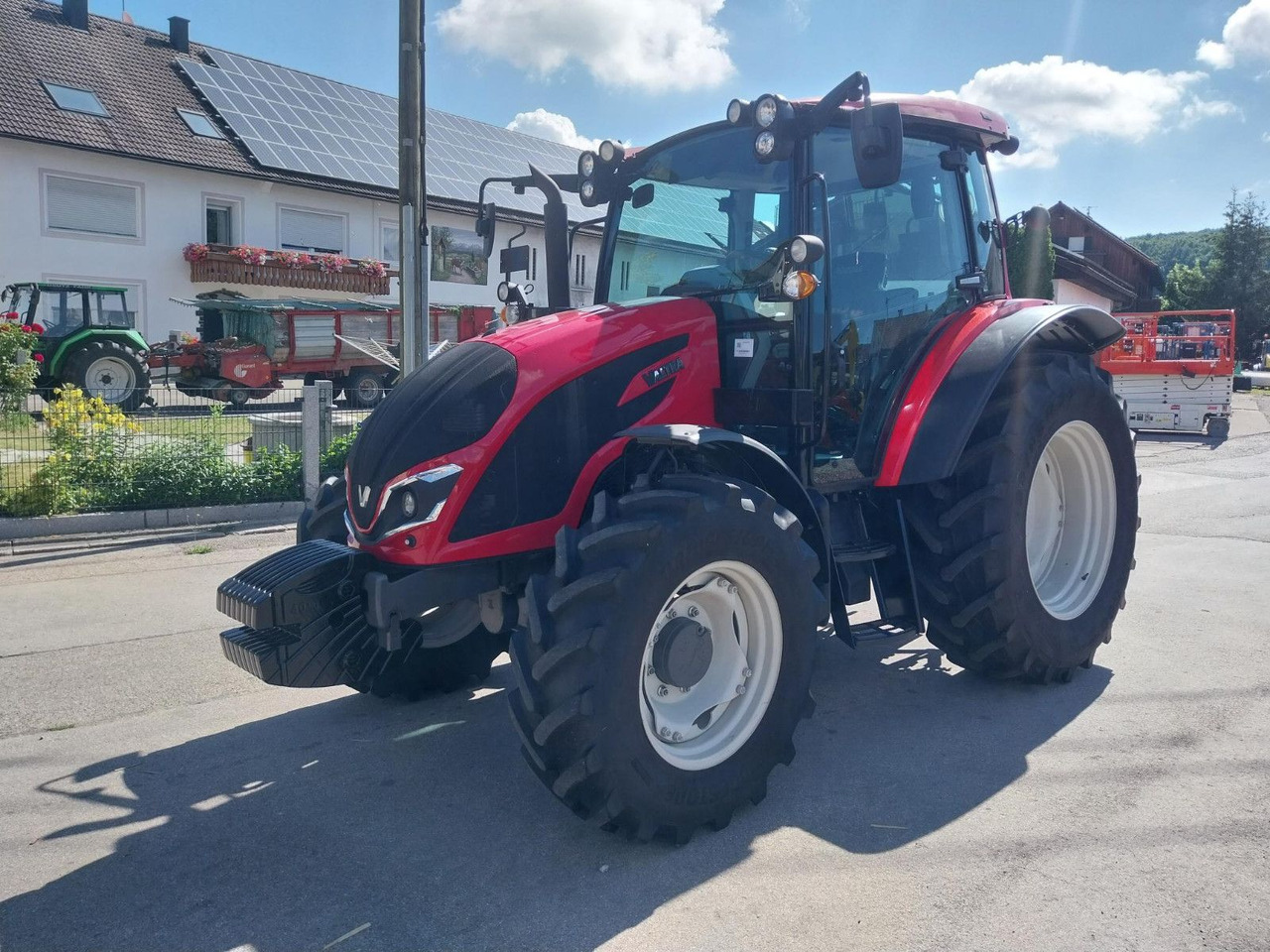 Valtra A 85 - Traktors: foto 1 Valtra A 85 - Traktors: foto 1