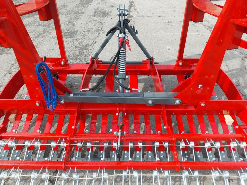 Weidelüfter 6m Wiesenstriegel Wiesenegge Grünlandpflege Striegel - Atsperzaru ecēšas: foto 3 Weidelüfter 6m Wiesenstriegel Wiesenegge Grünlandpflege Striegel - Atsperzaru ecēšas: foto 3