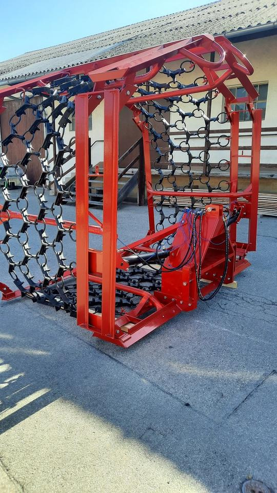 Wiesenegge 6 - 8m Wiesenstriegel Wiesenschleppe Traktor Egge - Pļavu ecēšā: foto 2 Wiesenegge 6 - 8m Wiesenstriegel Wiesenschleppe Traktor Egge - Pļavu ecēšā: foto 2