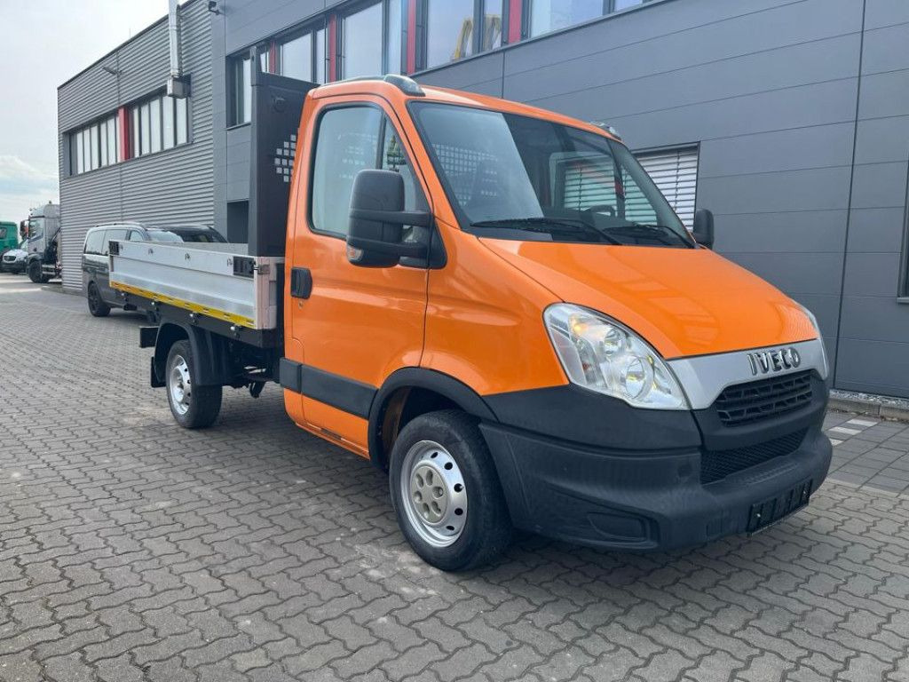 Iveco Daily 29L13 Pritsche - Automašīna ar kravas platformu: foto 2 Iveco Daily 29L13 Pritsche - Automašīna ar kravas platformu: foto 2