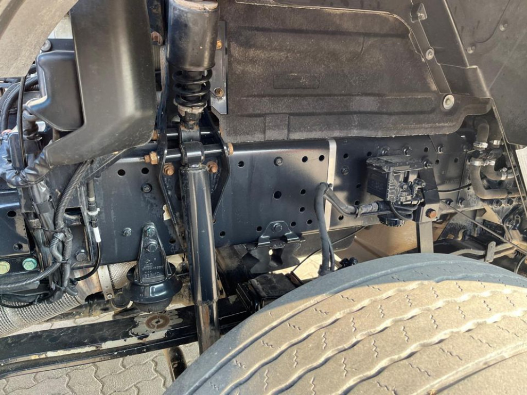 Kravas automašīna pašizgāzējs MAN MAN TG-S 3-Achs Allradkipper 26.440 6x6 Bordmatik Schalter: foto 16 Kravas automašīna pašizgāzējs MAN MAN TG-S 3-Achs Allradkipper 26.440 6x6 Bordmatik Schalter: foto 16