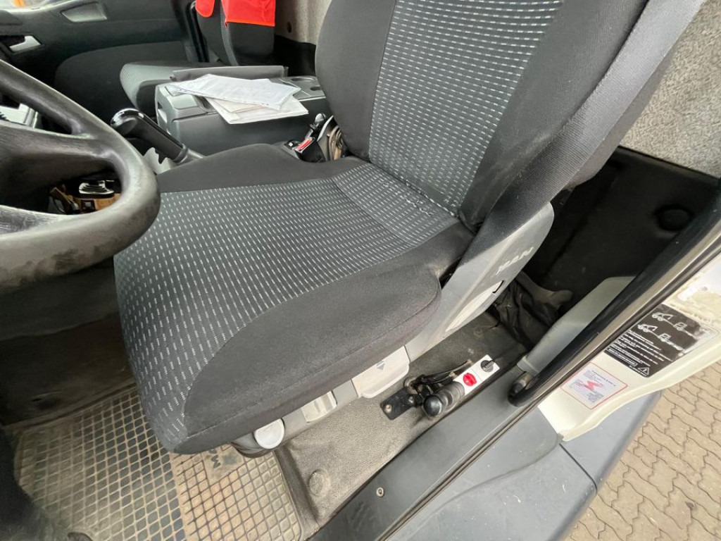 MAN TG-M 18.290 4x4 BB 2-Achs Allradkipper Kran Atlas 105+Funk - Kravas automašīna pašizgāzējs, Kravas auto ar manipulatoru: foto 3 MAN TG-M 18.290 4x4 BB 2-Achs Allradkipper Kran Atlas 105+Funk - Kravas automašīna pašizgāzējs, Kravas auto ar manipulatoru: foto 3