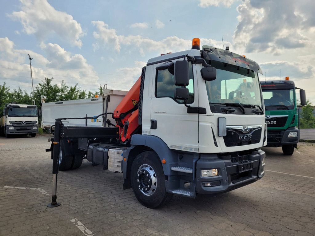 MAN TG-M 18.340 4x2 2-Achs Kipper Kran Palf. PK 130 - Kravas automašīna pašizgāzējs, Kravas auto ar manipulatoru: foto 2 MAN TG-M 18.340 4x2 2-Achs Kipper Kran Palf. PK 130 - Kravas automašīna pašizgāzējs, Kravas auto ar manipulatoru: foto 2