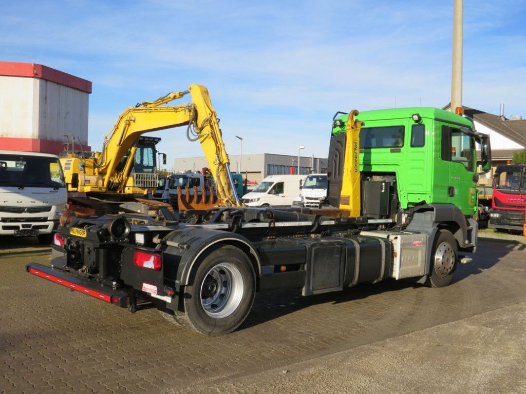 MAN TG-S 18.320 BL Abrollkipper - Pacēlājs ar āķi: foto 4 MAN TG-S 18.320 BL Abrollkipper - Pacēlājs ar āķi: foto 4
