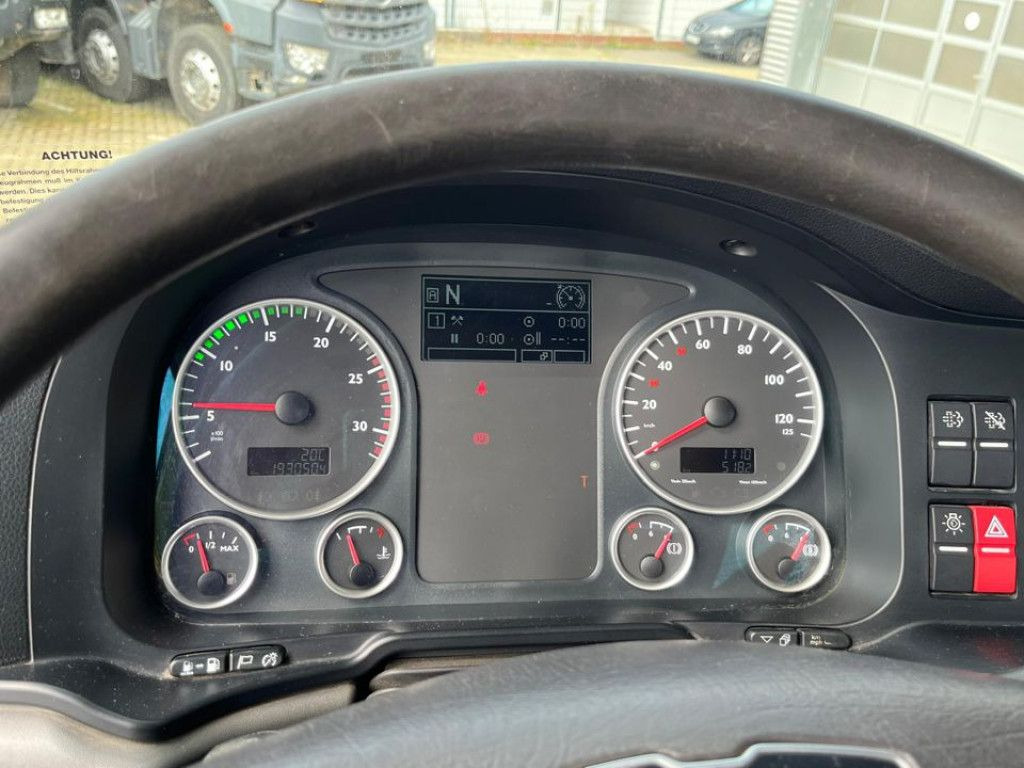 Kravas automašīna pašizgāzējs, Kravas auto ar manipulatoru MAN TG-S 18.400 4x2 BL 2-Achs Kipper Kran Atlas 120+: foto 6