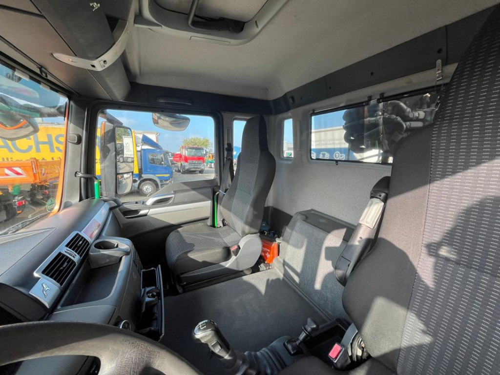 MAN TG-S 26.400 6x4H-2 BL Abrollkipper mit Kran Lift Lenk - Pacēlājs ar āķi, Kravas auto ar manipulatoru: foto 2 MAN TG-S 26.400 6x4H-2 BL Abrollkipper mit Kran Lift Lenk - Pacēlājs ar āķi, Kravas auto ar manipulatoru: foto 2